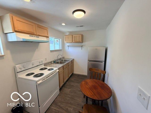 711 W Jackson Street, Seymour, IN 47274