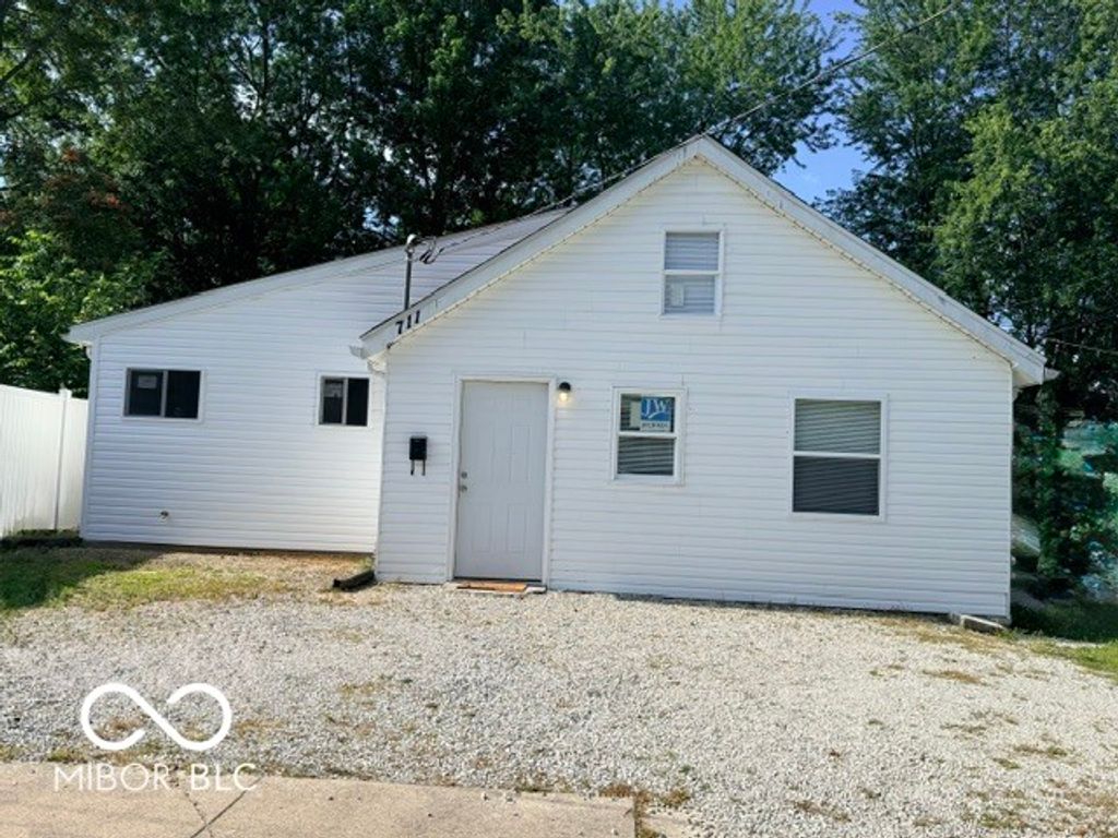 711 W Jackson Street, Seymour, IN 47274