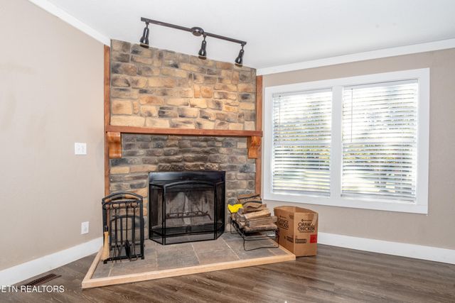 1221 Mountain View Circle, Maryville, TN 37801