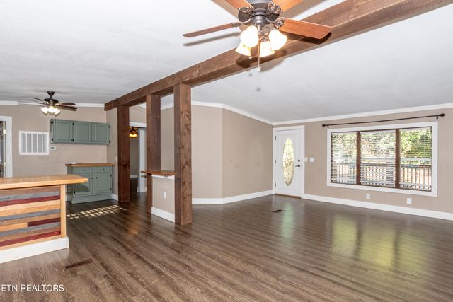 1221 Mountain View Circle, Maryville, TN 37801