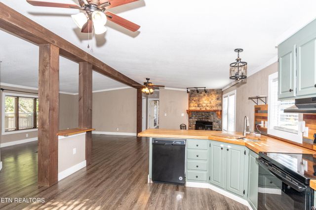 1221 Mountain View Circle, Maryville, TN 37801