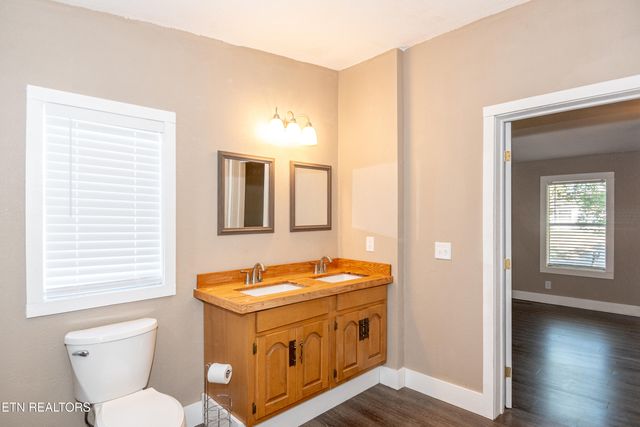 1221 Mountain View Circle, Maryville, TN 37801