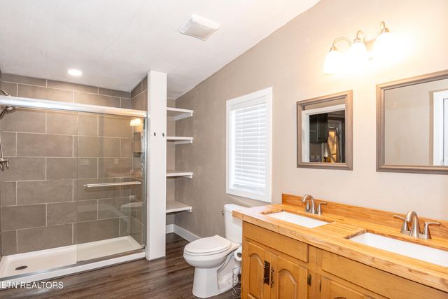 1221 Mountain View Circle, Maryville, TN 37801