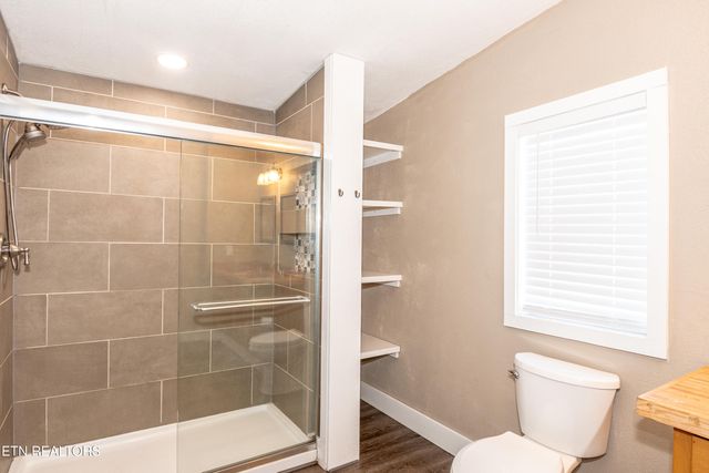 1221 Mountain View Circle, Maryville, TN 37801