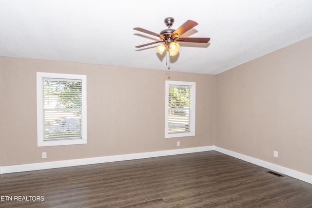 1221 Mountain View Circle, Maryville, TN 37801