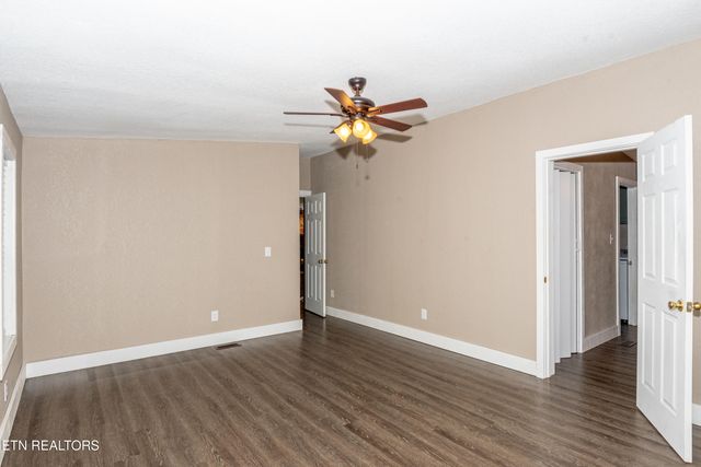 1221 Mountain View Circle, Maryville, TN 37801