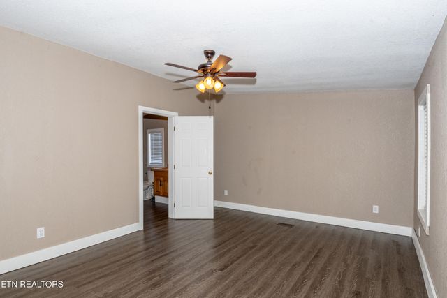 1221 Mountain View Circle, Maryville, TN 37801