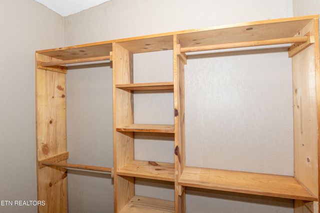 1221 Mountain View Circle, Maryville, TN 37801