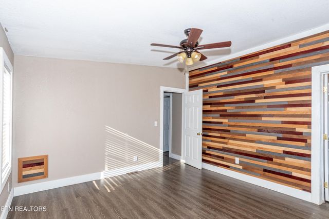 1221 Mountain View Circle, Maryville, TN 37801