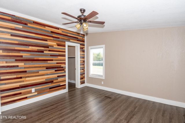 1221 Mountain View Circle, Maryville, TN 37801