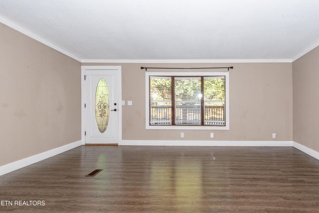 1221 Mountain View Circle, Maryville, TN 37801