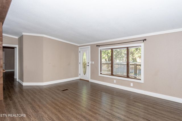 1221 Mountain View Circle, Maryville, TN 37801