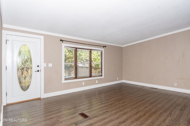 1221 Mountain View Circle, Maryville, TN 37801