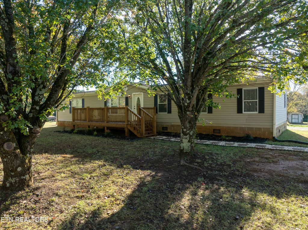 1221 Mountain View Circle, Maryville, TN 37801