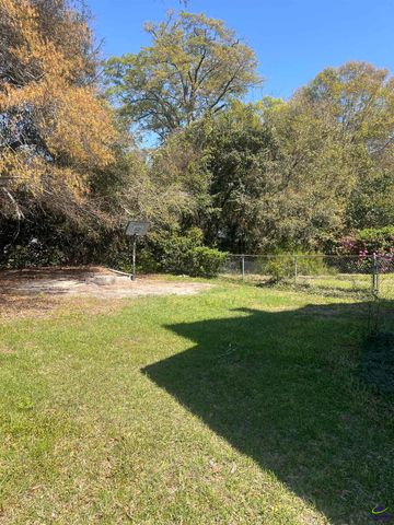 215 Bethel Street, Eastman, GA 31023