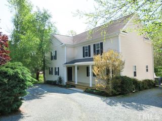 303 W Poplar Avenue A, Carrboro, NC 27510