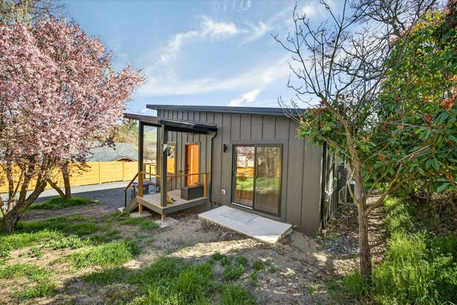 463 E Hersey Street, Ashland, OR 97520