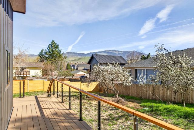 463 E Hersey Street, Ashland, OR 97520