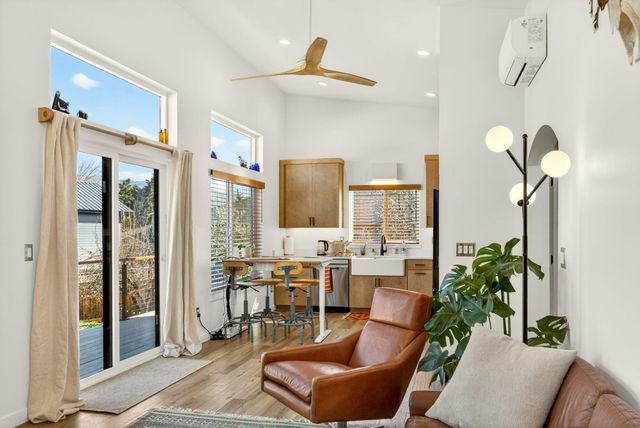 463 E Hersey Street, Ashland, OR 97520