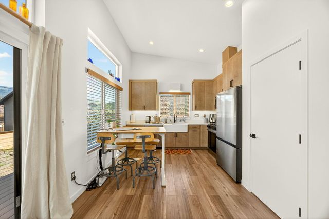 463 E Hersey Street, Ashland, OR 97520