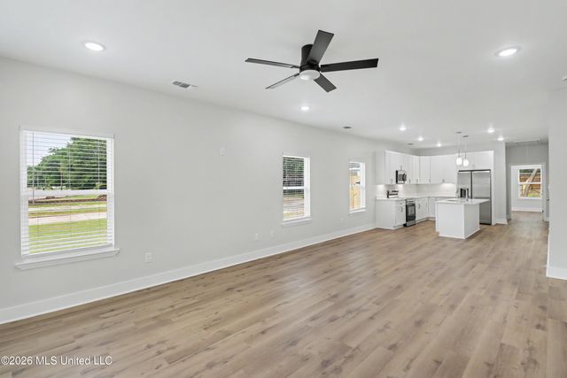 152 Balmoral Avenue, Biloxi, MS 39531
