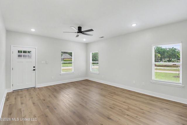 152 Balmoral Avenue, Biloxi, MS 39531