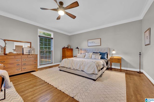 1038 CREST ROAD, Leeds, AL 35094