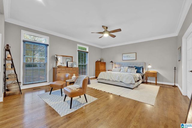 1038 CREST ROAD, Leeds, AL 35094