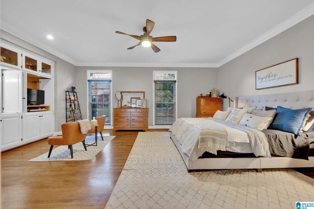 1038 CREST ROAD, Leeds, AL 35094