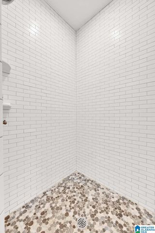 1038 CREST ROAD, Leeds, AL 35094