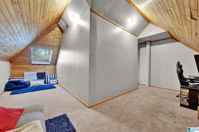 1038 CREST ROAD, Leeds, AL 35094