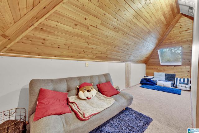 1038 CREST ROAD, Leeds, AL 35094