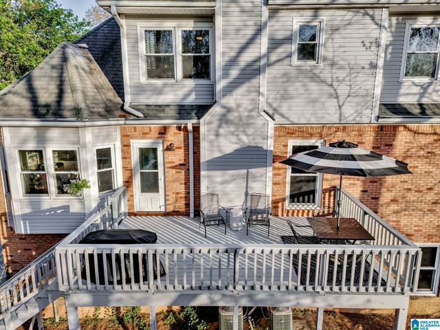 1038 CREST ROAD, Leeds, AL 35094