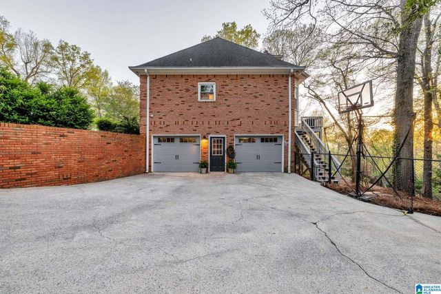 1038 CREST ROAD, Leeds, AL 35094