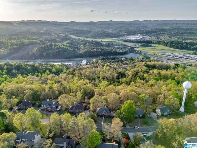 1038 CREST ROAD, Leeds, AL 35094