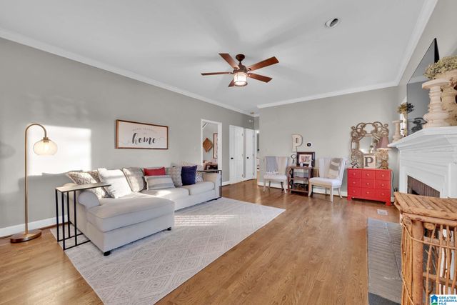 1038 CREST ROAD, Leeds, AL 35094