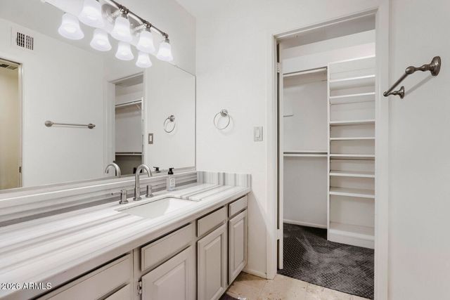 5998 N 78TH Street 203, Scottsdale, AZ 85250