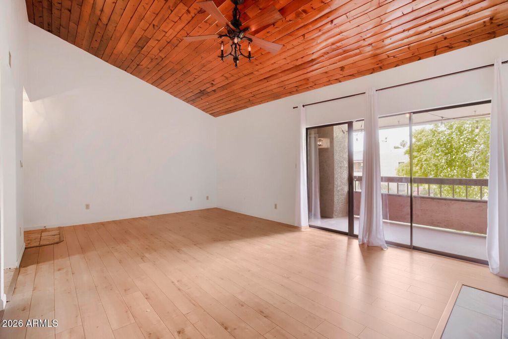 5998 N 78TH Street 203, Scottsdale, AZ 85250