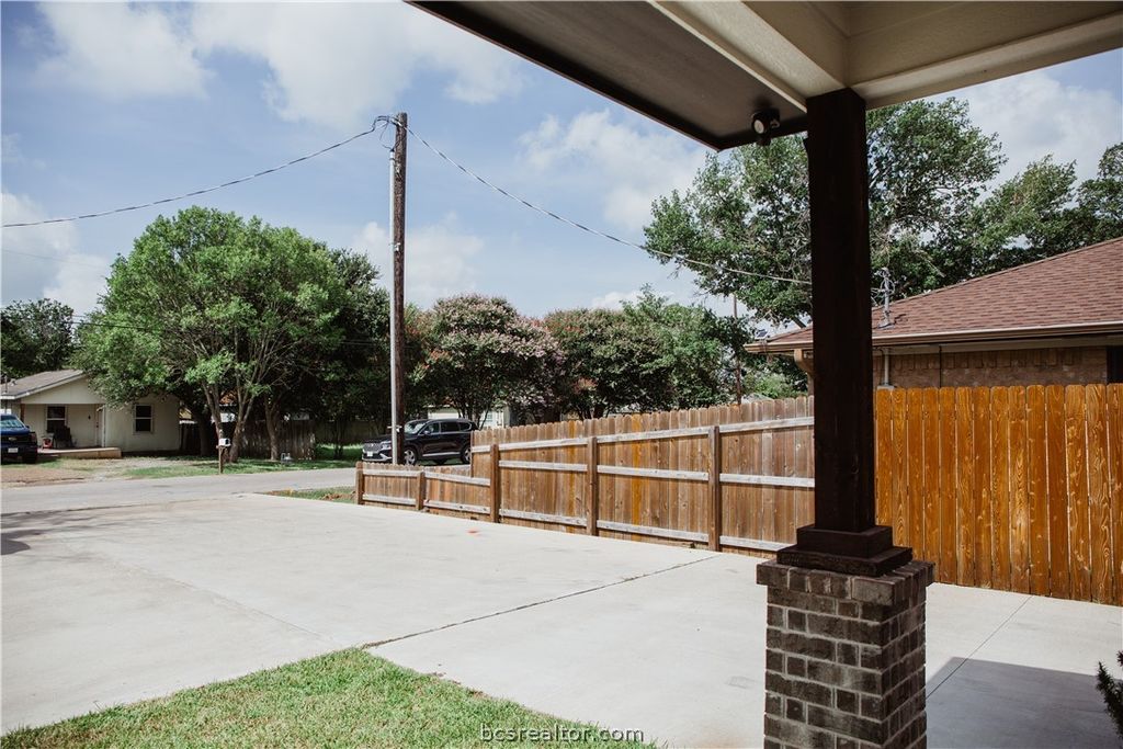 1508 Boone, Bryan, TX 77803 — photo 5