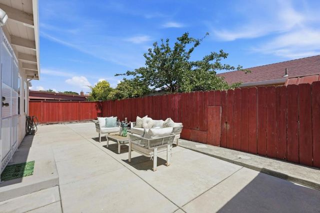 762 Portola Drive, San Leandro, CA 94578