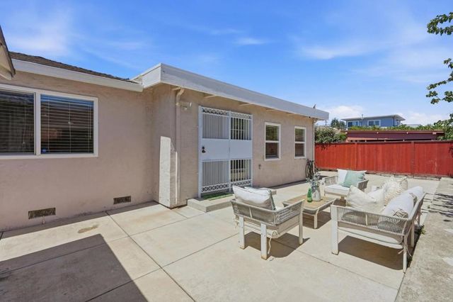 762 Portola Drive, San Leandro, CA 94578