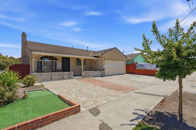 762 Portola Drive, San Leandro, CA 94578