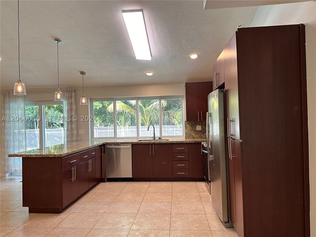 11907 Jennifer Way 1, Cooper City, FL 33026