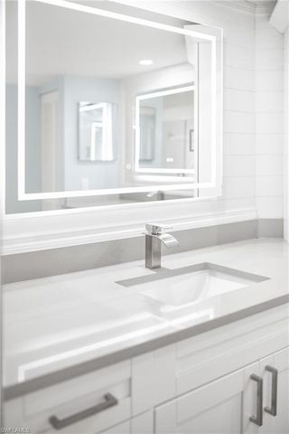 21 Bluebill Ave Apt 303, Naples, FL 34108