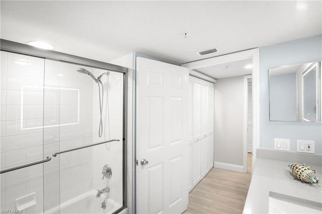 21 Bluebill Ave Apt 303, Naples, FL 34108