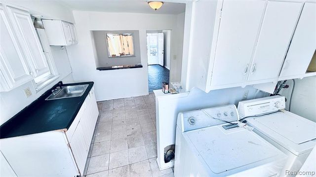 7540 Prospect Avenue, Warren, MI 48091