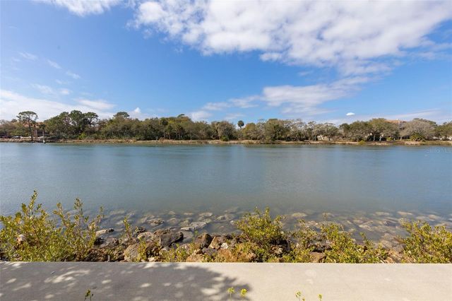 262 YACHT HARBOR DRIVE, Palm Coast, FL 32137