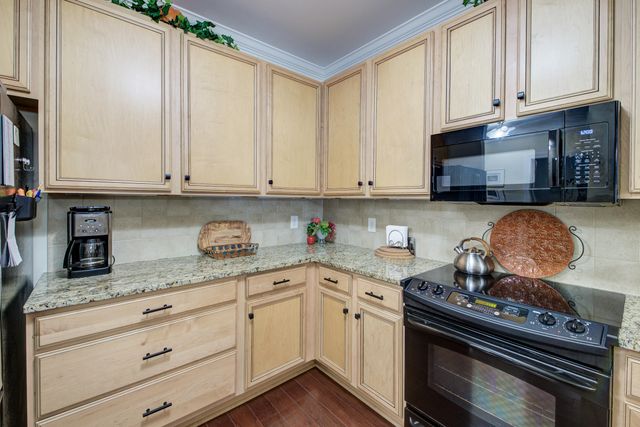 2244 Ashley Crossing Drive Unit 237, Charleston, SC 29414