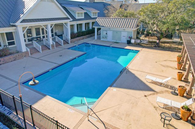 2244 Ashley Crossing Drive Unit 237, Charleston, SC 29414