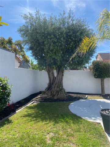 10220 El Monterey, Fountain Valley, CA 92708